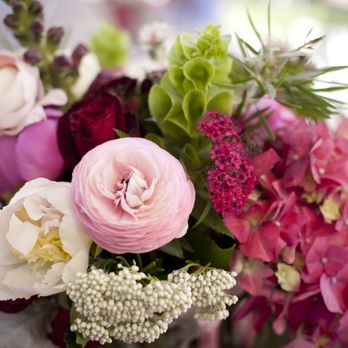 Flower Ladies - Lindsey Klinger Photography - Florists Near Me Flower Ladies - Lindsey Klinger Photography - Florists Near Me