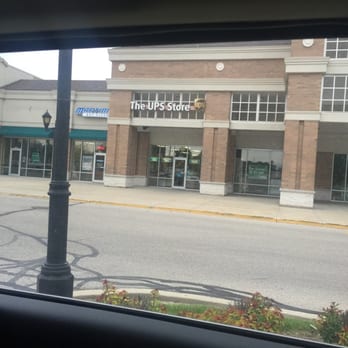 The UPS Store - Don't go here.. - Shipping Centers Near Me - Pewaukee, Wisconsin