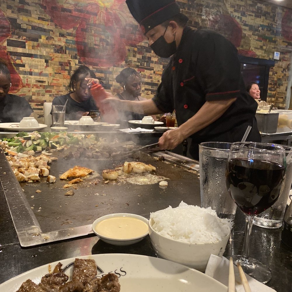 Orient Express - Chef cooking - Chinese Near Me - Atlanta, Georgia Orient Express - Chef cooking - Chinese Near Me - Atlanta, Georgia