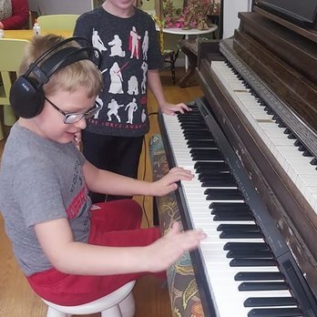 Trailview Montessori - Montessori Schools Near Me - Mission, Kansas Trailview Montessori - Montessori Schools Near Me - Mission, Kansas