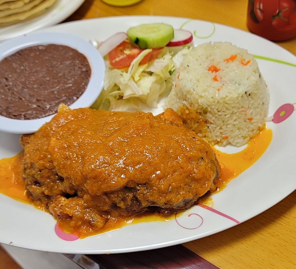 Pupuseria Salvadoreña Andrades