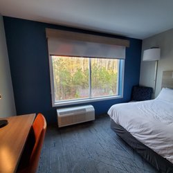 Holiday Inn Express & Suites Lumberton - Outside view