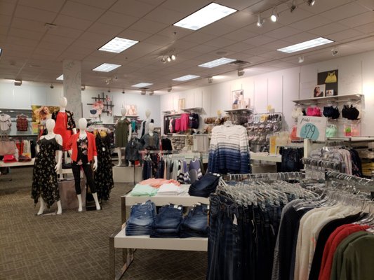 Maurices by null