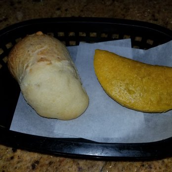 Los Antojos Restaurant - Pan de bono and empanada de carne - Colombian Near Me - Miami, Florida
