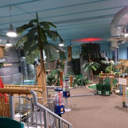 Adventure Island Mini Golf - Interior