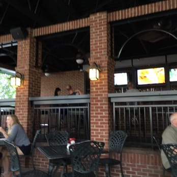 Mac & Bobs - Sports Bars Near Me - Salem, Virginia