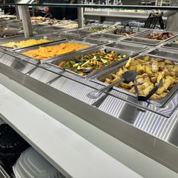 Pete's Fresh Market - Some Hot food buffet options