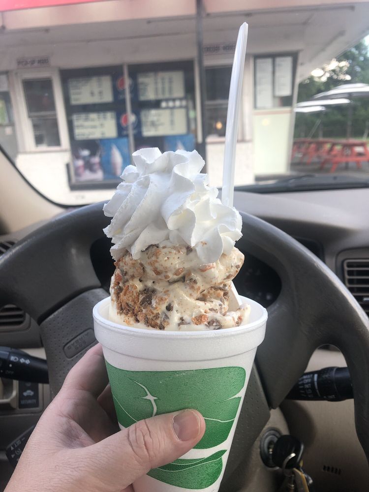 DAIRY DEL Ice Cream & Frozen Yogurt 2607 7th St Rd, Louisville, KY