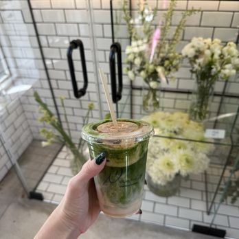 Navi Coffee & Flowers - Pistachio Date Foam Matcha - Coffee & Tea Near Me - Miami, Florida