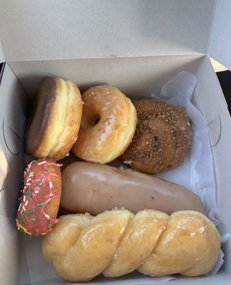 Foster's Donuts by null