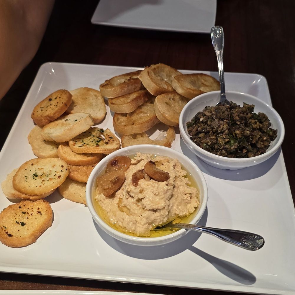 Murphys Grade - Humas and bread. Delish - Seafood Near Me - Murphys, California