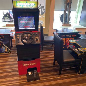 Pawn and Pint - Eatertainment Near Me - Kansas City, Missouri