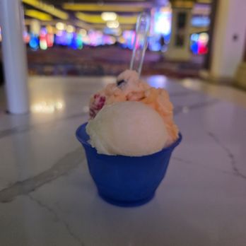 Cocolini - Medium: Passion Fruit and Pineapple - Ice Cream & Frozen Yogurt Near Me - Las Vegas, Nevada