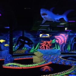 Minigolf Schwarzlicht Moonlight