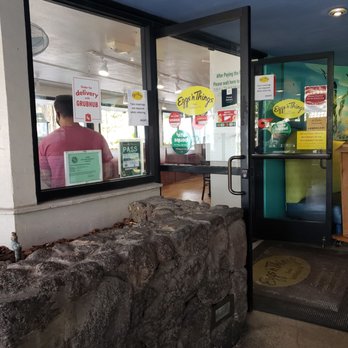 Eggs 'n Things - Waikiki Beach Eggspress - Empty seats - Breakfast & Brunch Near Me - Honolulu, Hawaii Eggs 'n Things - Waikiki Beach Eggspress - Empty seats - Breakfast & Brunch Near Me - Honolulu, Hawaii