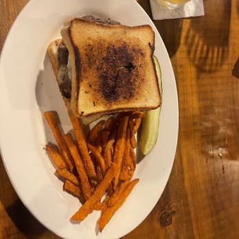 Pacific Yard House - Patty melt with sweet potato fries - Bars Near Me - Conroe, Texas Pacific Yard House - Patty melt with sweet potato fries - Bars Near Me - Conroe, Texas