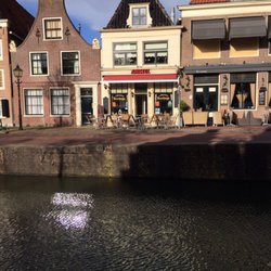 'T Sneeker Veerhuys - Hard to miss.