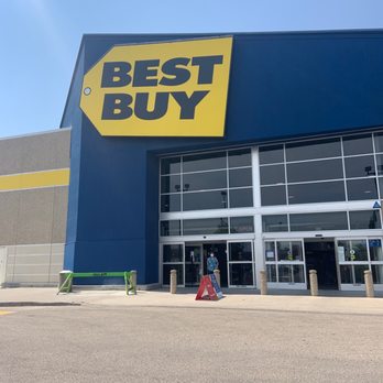 Best Buy - Holy macaroni, amazing service, three separate trips four associates !! Go ! - Electronics Near Me - Edmonton, Alberta