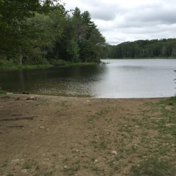 Mill Pond Recreation Area - Pond view - Parks Near Me - West Newbury, Massachusetts