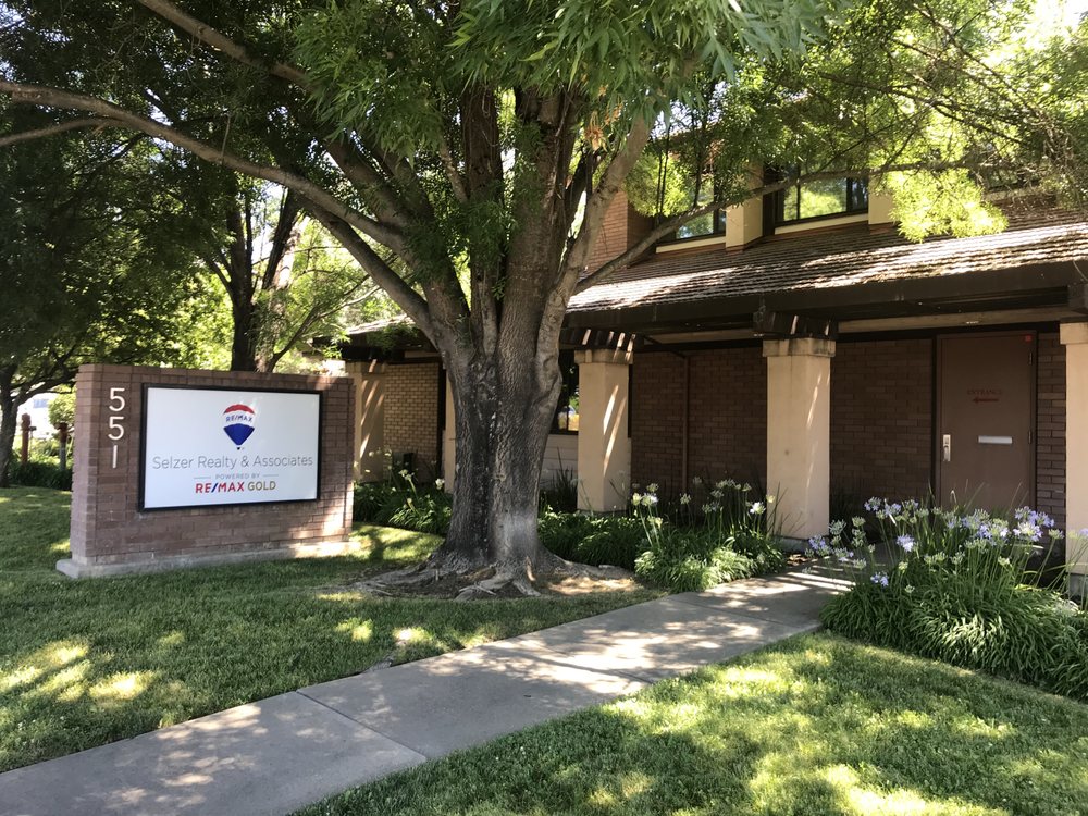 SELZER REALTY & ASSOCIATES RE/MAX GOLD Updated July 2024 23 Reviews