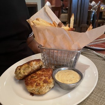 River Stone Chophouse - Local Jumbo Lump Crabcake - Steakhouses Near Me - Suffolk, Virginia