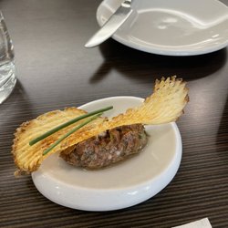 One World - Amuse (gaufrette, tapenade) gluten free & vegan