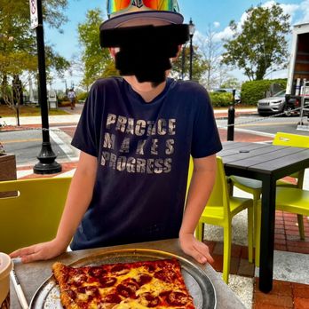 Mellow Mushroom Wilmington - Huge lunch special slices - Pizza Near Me - Wilmington, North Carolina