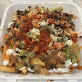 Los Tres Mosketeros - Asada Fries - Mexican Near Me - Portland, Oregon