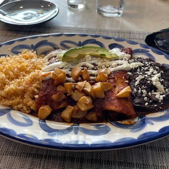 Ambriza - Enchiladas rojos - Mexican Near Me - Houston, Texas Ambriza - Enchiladas rojos - Mexican Near Me - Houston, Texas