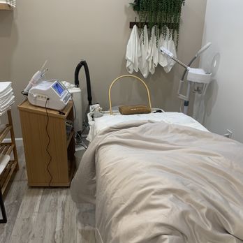 H2O Head Care 2 - The room was very clean (this was after the service) - Massage Near Me - Burlingame, California