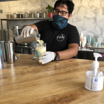 Erva Brew Co. Yerba Mate Iced Teas - Juan making a fresh Tulsi Passion - Coffee & Tea Near Me - Pasadena, California