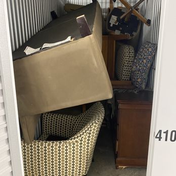 Trucking Done Right - Loaded Storage Unit - Movers Near Me Trucking Done Right - Loaded Storage Unit - Movers Near Me