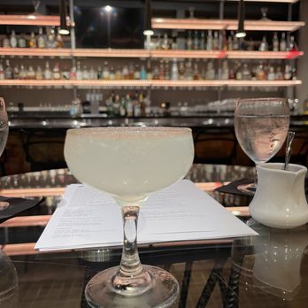 Amuse Wine Bar - Cable car - Wine Bars Near Me - Honolulu, Hawaii