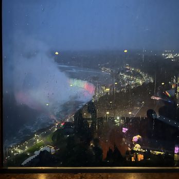 Skylon Tower - Canadian (New) Near Me - Niagara Falls, Ontario