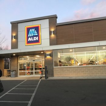 ALDI - South Milwaukee newly remodeled Aldis - Grocery Near Me - South Milwaukee, Wisconsin