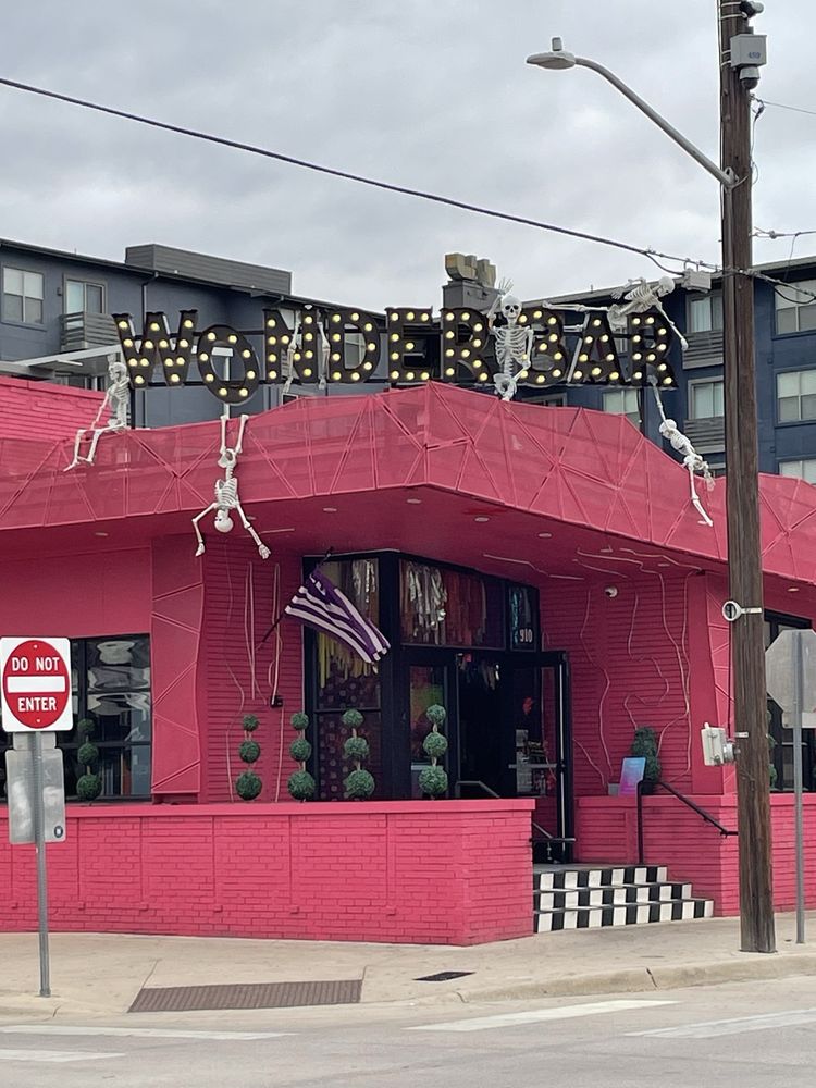Wonder Bar
