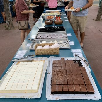 Germaine's Luau - Dessert table - Hawaiian Near Me - Kapolei, Hawaii Germaine's Luau - Dessert table - Hawaiian Near Me - Kapolei, Hawaii