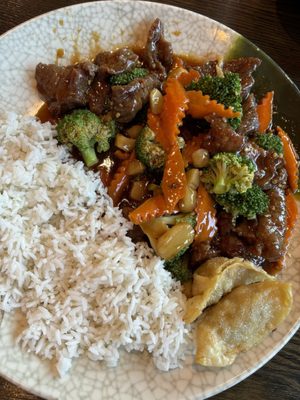 Red 8 Asian Bistro & Sushi Bar by null