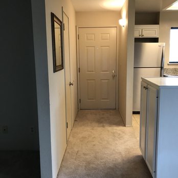 Luxor Floors - Entryway with carpet...destined to make cleaning and maintenance difficult) - Flooring Near Me - Burlingame, California