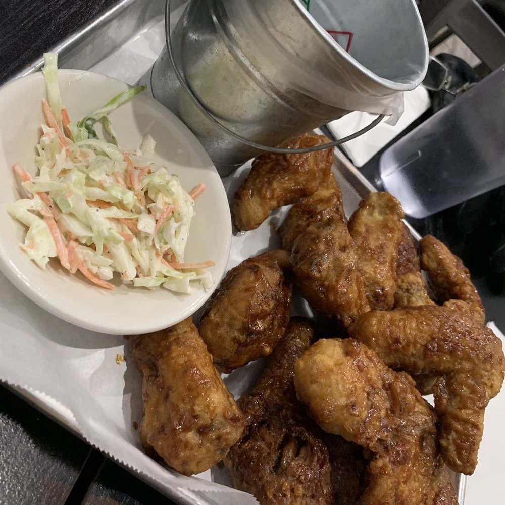 Bonchon - Soy Garlic Medium Combo with Coleslaw - Korean Near Me - Glenview, Illinois Bonchon - Soy Garlic Medium Combo with Coleslaw - Korean Near Me - Glenview, Illinois