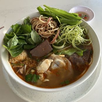 Kieu Vietnamese Cuisine - Spicy Beef Noodle/Bún Bò Huế - Vietnamese Near Me - Honolulu, Hawaii Kieu Vietnamese Cuisine - Spicy Beef Noodle/Bún Bò Huế - Vietnamese Near Me - Honolulu, Hawaii