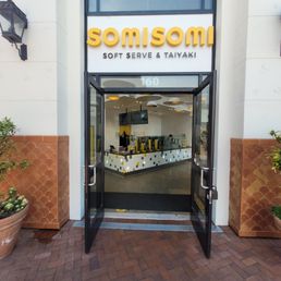 Exterior outside entrance of Somisomi - Huntington Beach, California Exterior outside entrance of Somisomi - Huntington Beach, California