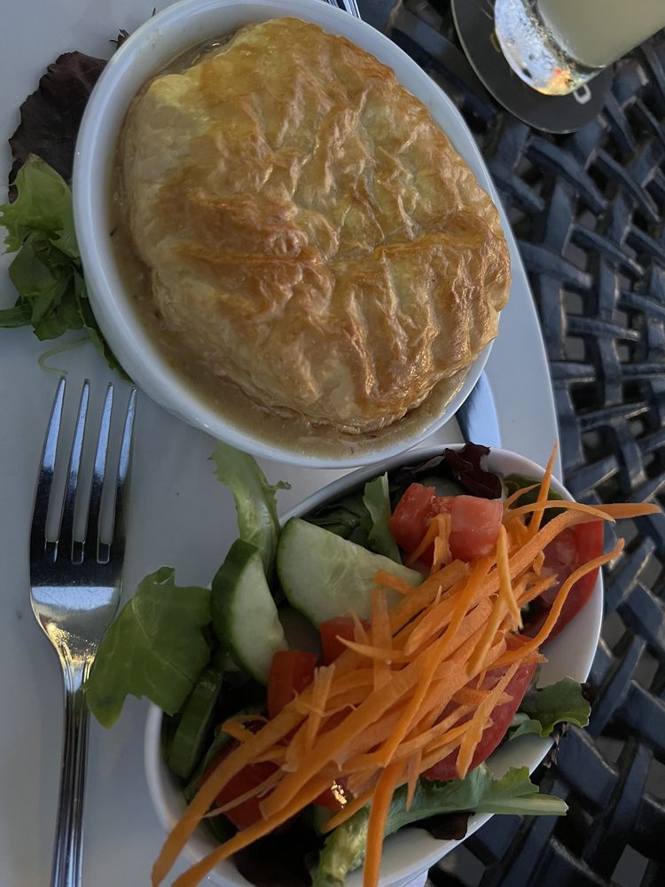 DOC MAGILLIGAN’S RESTAURANT & IRISH PUB 188 Photos & 168 Reviews