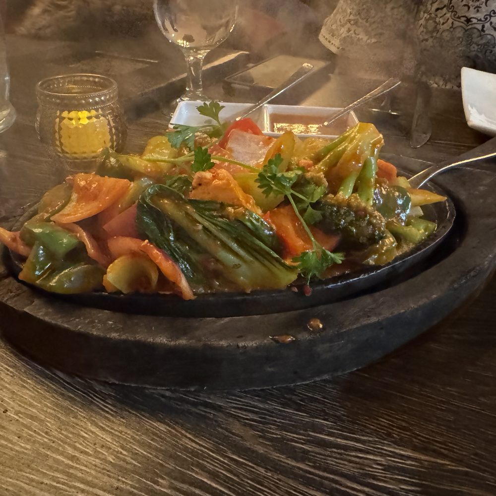 The Rose - Vegetable Sizzler - Thai Near Me - Franklin Township, New Jersey The Rose - Vegetable Sizzler - Thai Near Me - Franklin Township, New Jersey