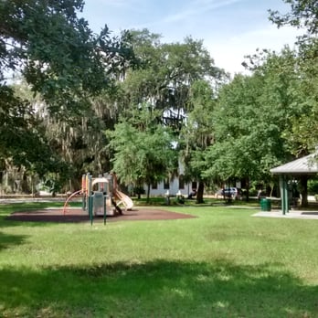 The Serralles Group - Oval shaped Robert G. Gardner Park is next to the building - Mortgage Brokers Near Me - Tampa, Florida