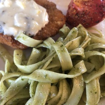 Fat Grass Restaurant & Bar - Artichoke Chicken - New American Near Me - Bay City, Texas