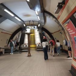 Bounds Green Tube Station - Concourse