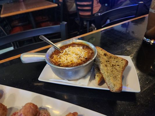 MaGillyCuddys by null