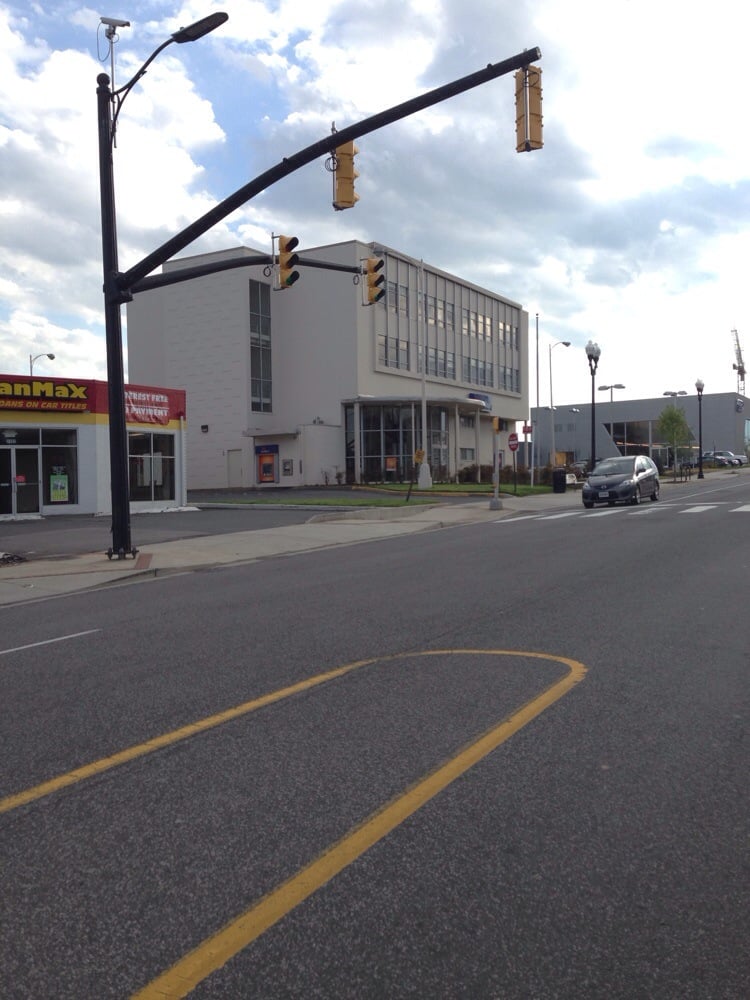 SUNTRUST BANK CLOSED Banks & Credit Unions at 3108 Columbia Pike