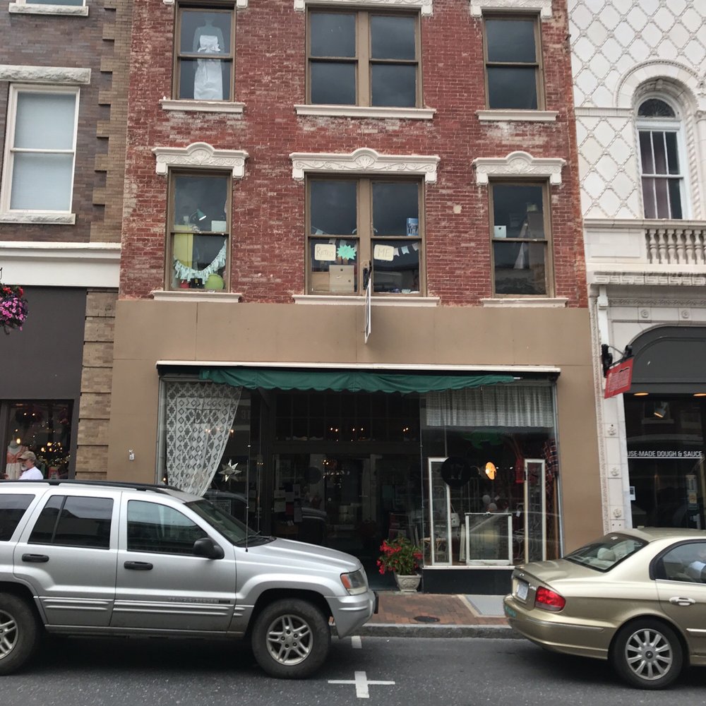 17 E Beverley Antiques - Antiques Near Me - Staunton, Virginia 17 E Beverley Antiques - Antiques Near Me - Staunton, Virginia